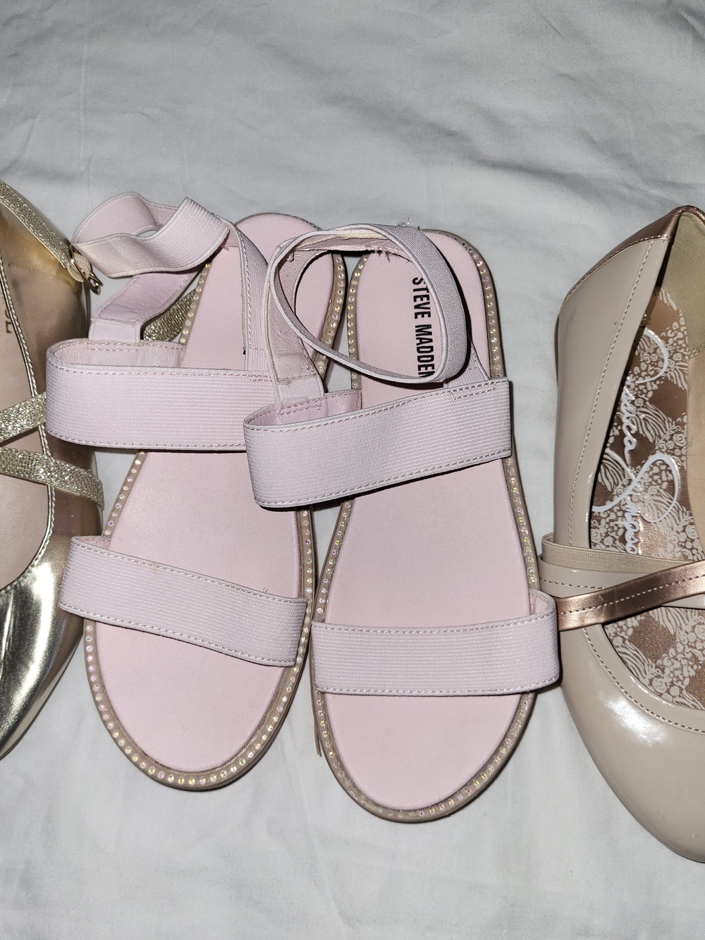 3 Pairs Of Sandals - Picture 3 of 5